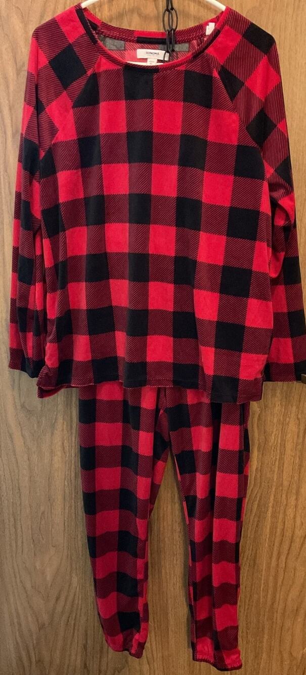 NEW Sonoma Plaid Sleepwear Women’s Pajama Pants & Top  L Red Black Plaid Plush